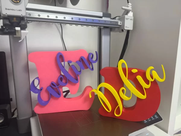 proces-printare-3d-litere-volumetrice-personalizate Litere Volumetrice Personalizate cu Nume - Decor 3D (15cm / 20cm)